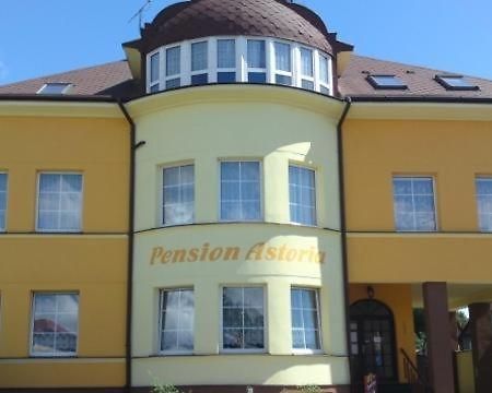 Pension Astoria Klášterec nad Ohří エクステリア 写真